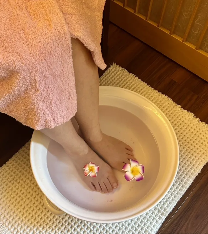 フランジパニ足湯